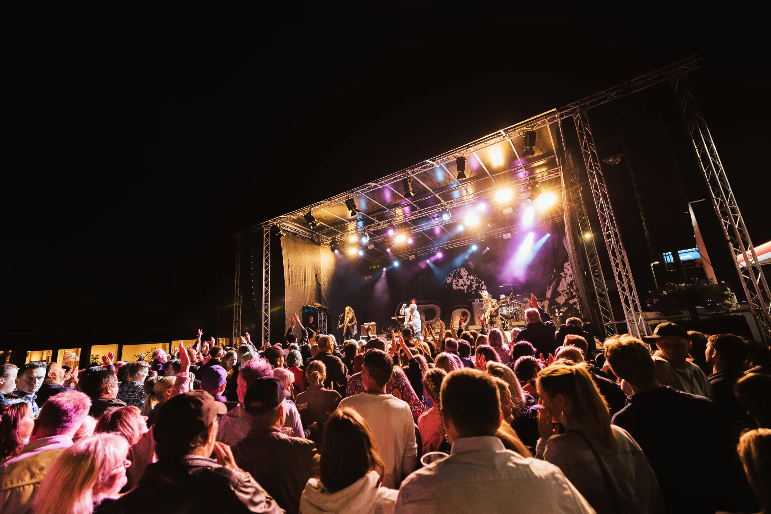 Utendørskonserter på Festspillscena